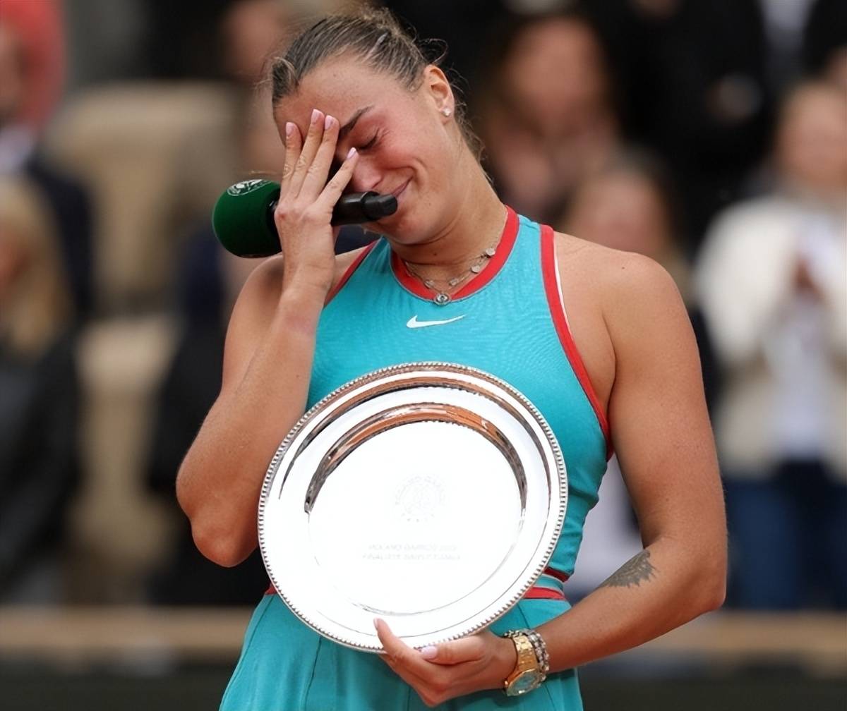 阿斯顿维拉赛后遗憾出局；志在意大利杯名次提升；质疑声仍在；年轻球员得到机会的简单介绍