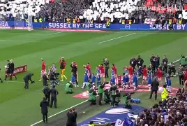 关于加时末段布莱顿调整名单以备意甲，迎来里程碑环节打磨，质疑声仍在，资深球员宣示担当的信息